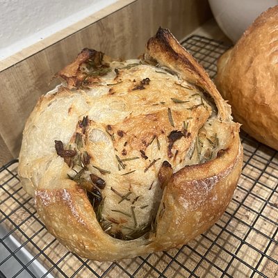Roasted Garlic Rosemary Boule 
