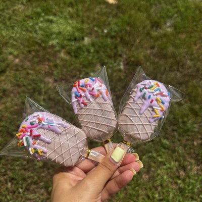 Cakesicles