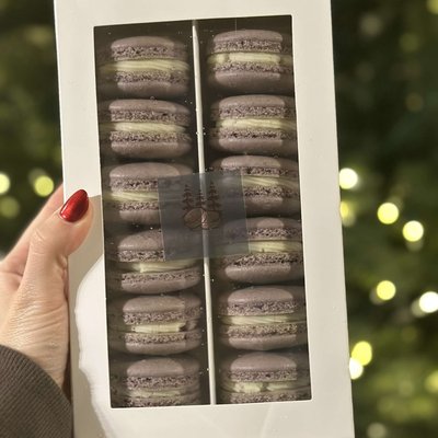 Simple and Sweet Macaron Dozen