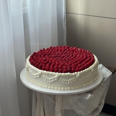 12” Round Cake (serves 40-45)