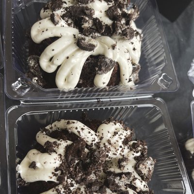 Mini Chocolate Oreo Bundt Cake
