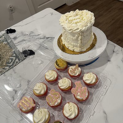 6inch Cake/ Dozen Cupcakes 