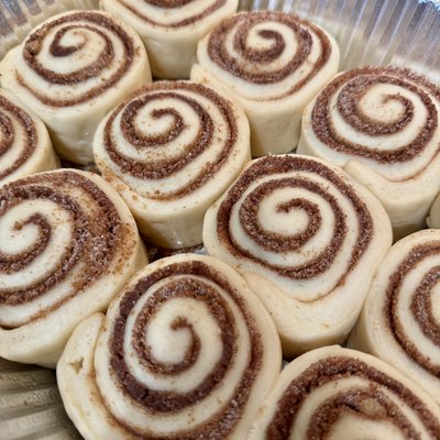 Dozen Sourdough Cinnamon Rolls W/cream Cheese Frosting 