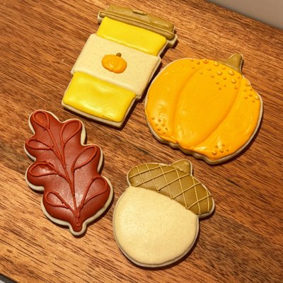 ☕ Cozy Fall Set — 4 Cookies