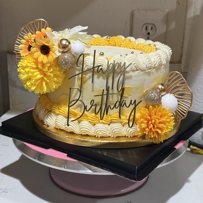 8” Round Cake (2 Layers)