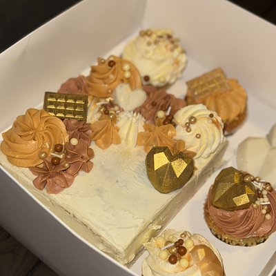 Cake Box