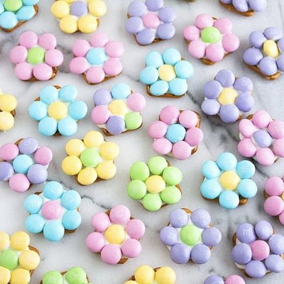 Spring Flower Pretzels 