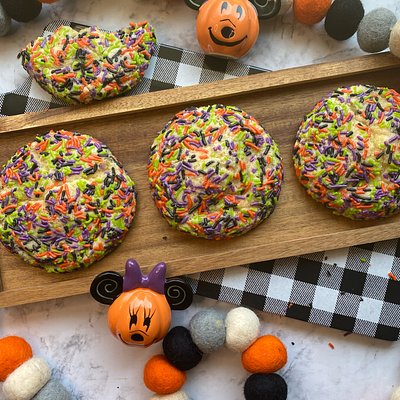 🎃 Halloween Confetti Cake Batter Cookie – 4 oz 🎃$5 Each Or 2 For $9 