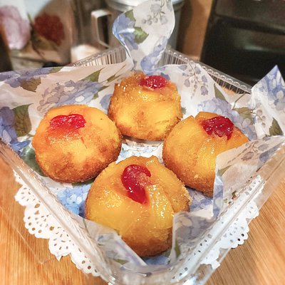 Pineapple Upside-Down Mini Cake