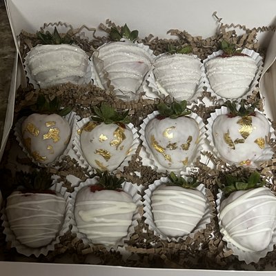 Chocolate Dipped Strawberries 