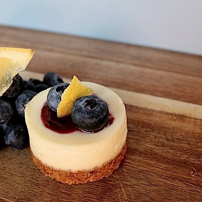 Mini Cheesecakes (Blueberry Lemon) 