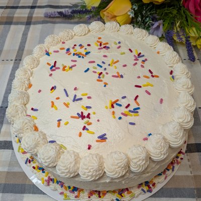 Vanilla Cake (9") 🌿