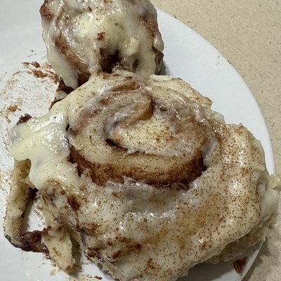 Original Cinnamon Rolls With Frosting