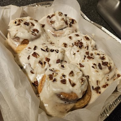 Pecan Cinnamon Roll 