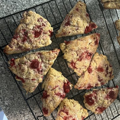 Raspberry Lemon Scones (4 Pack)