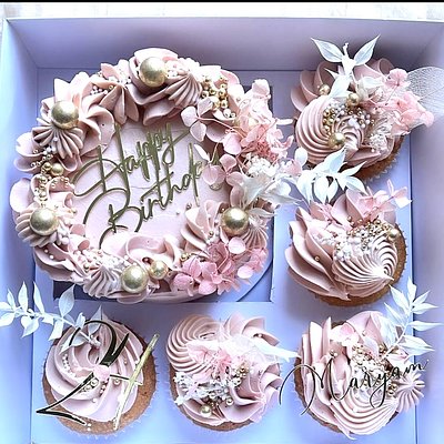 Bento Cake Box (Cake & Cupcake Combo)