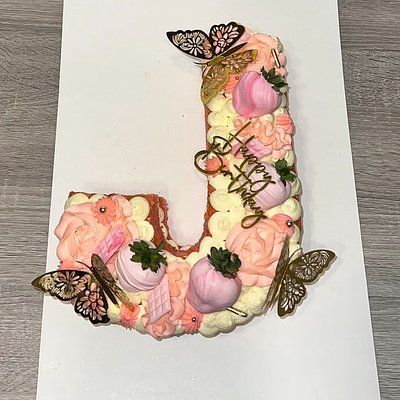 Custom letter Or Number Cakes 