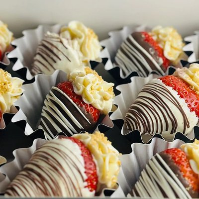 Cheesecake Stuffed Strawberries (6)
