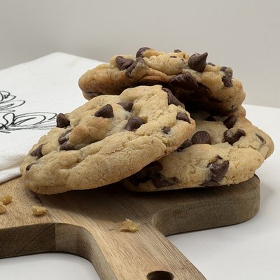 6 Chocolate Chip Cookies 