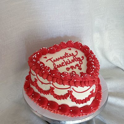 Custom 8in Cake