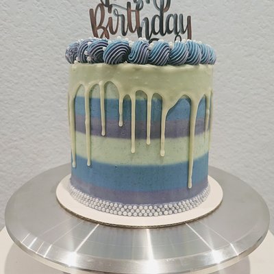 6" 3 Layer Round Tall Serves 12 - 16