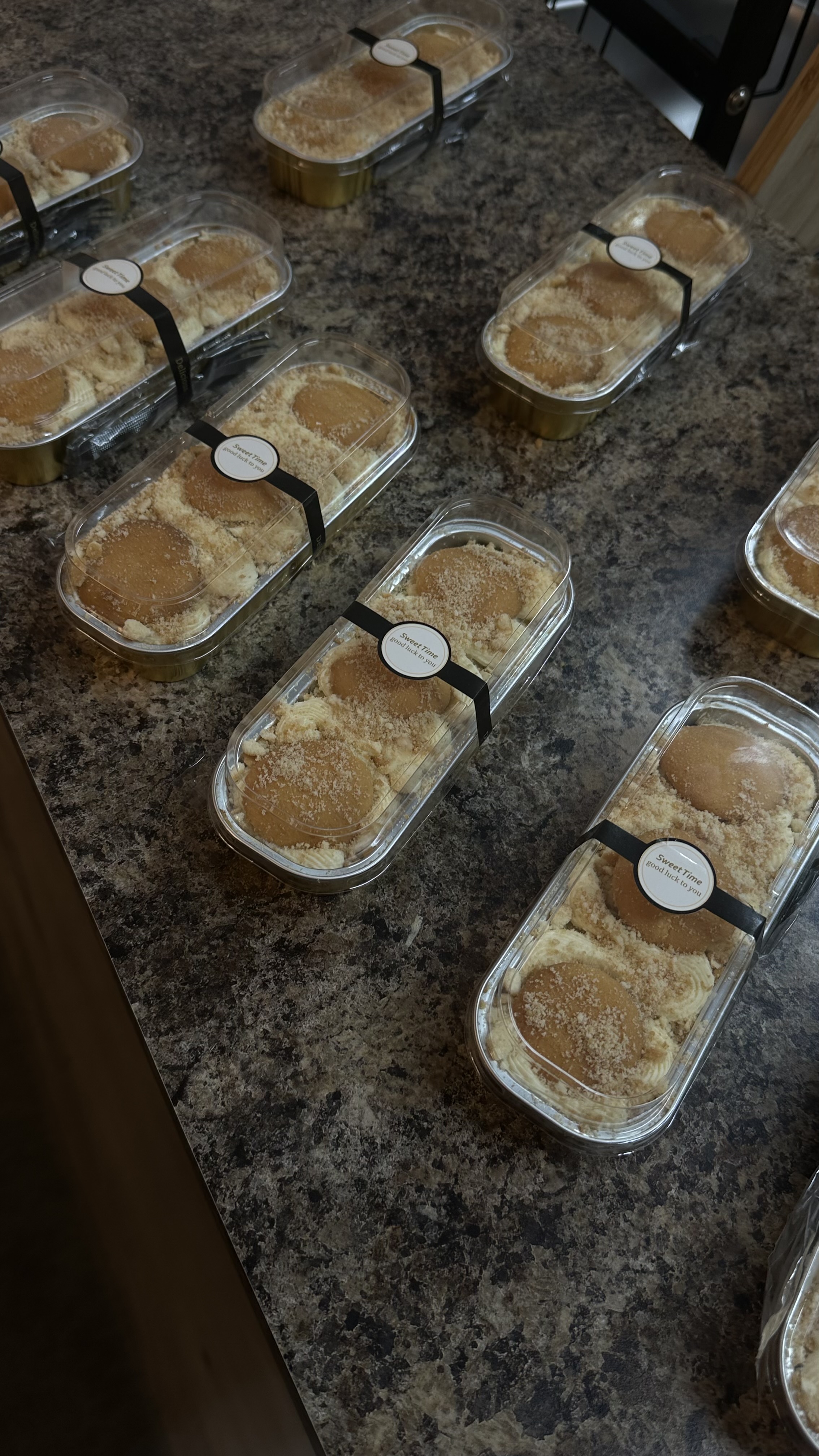 Banana pudding mini cake