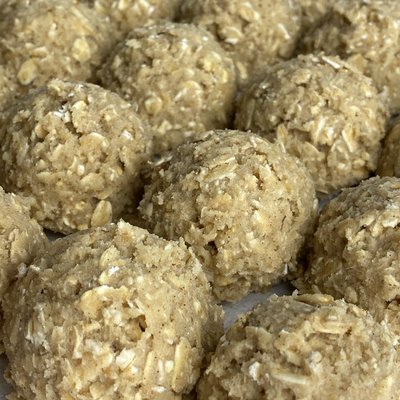 Oatmeal - 32oz container makes 21 cookies