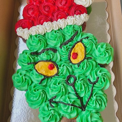 Pull Apart Cupcake Cakes