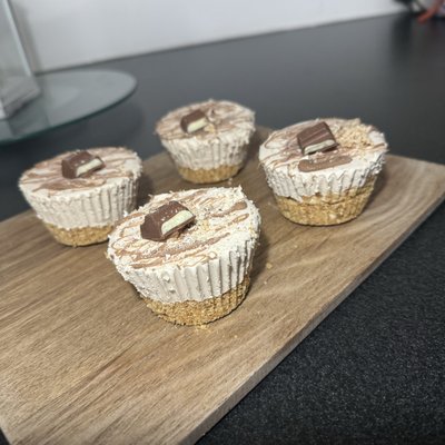 Kinder Bueno Cheesecake (Box of 6)