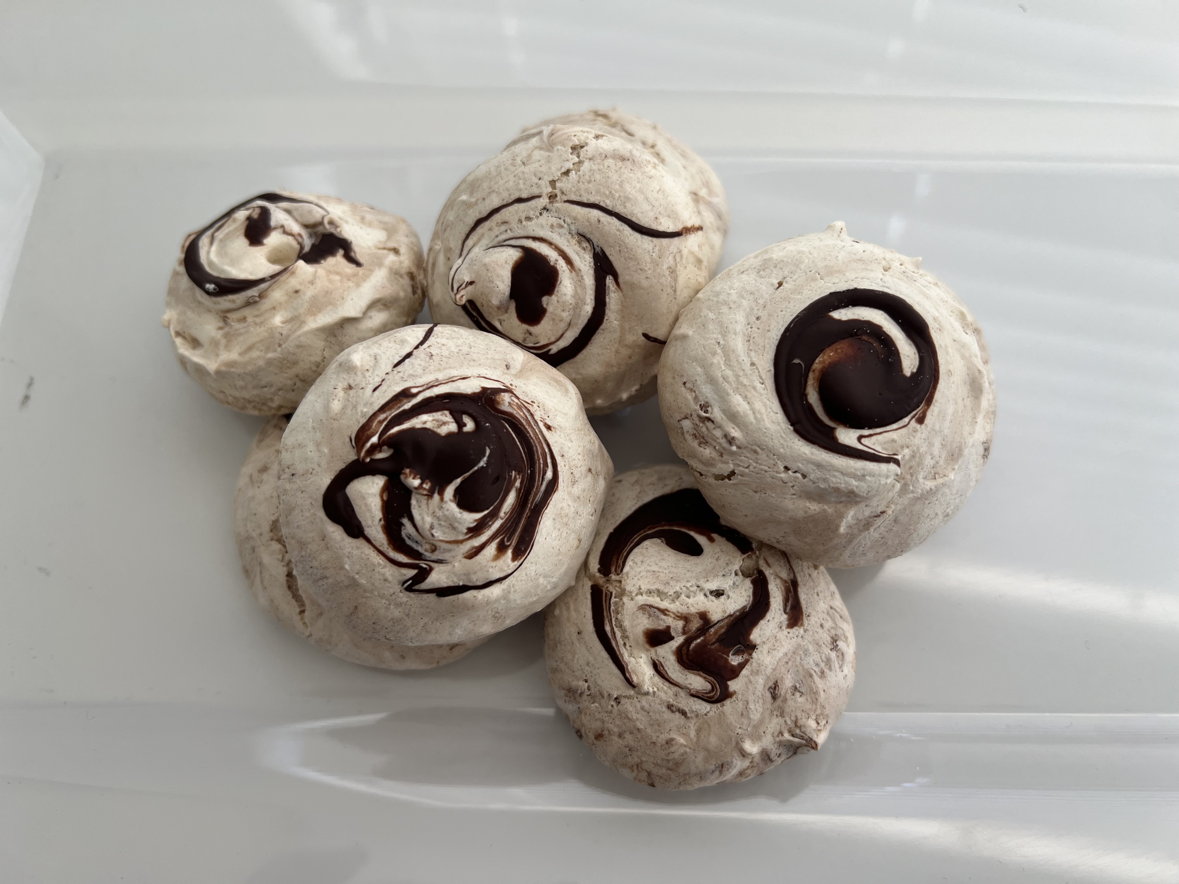 Mocha Meringue Cookies 