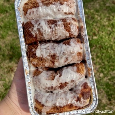 Dollywood Inspired Cinnamon Pull Apart Bread With Icing