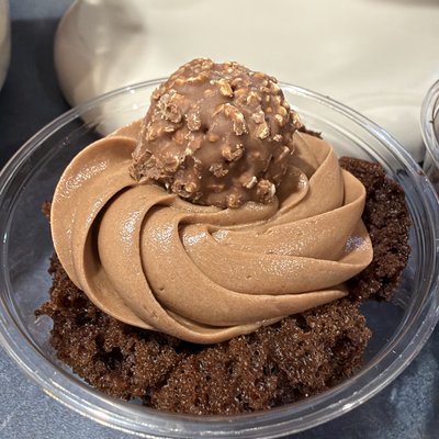 Chocolate Hazelnut Cake Cup 