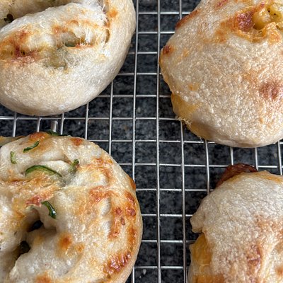 Jalapeño & Cheddar Sourdough Bagels 