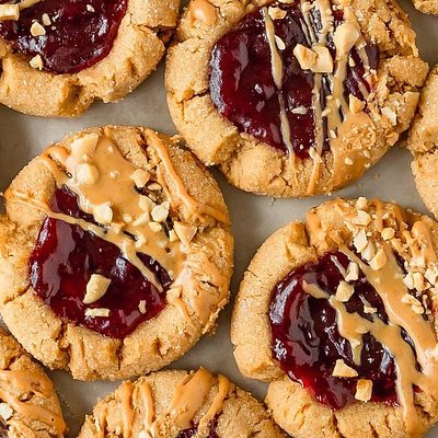 Peanut Butter And Jelly Cookies 