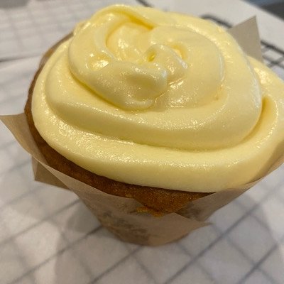 8 Regular Pumpkin Roll Cupcakes With Cream Cheese Filling