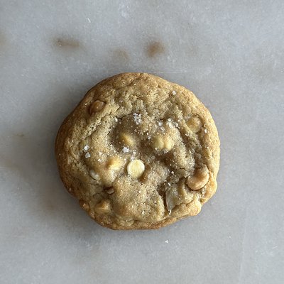 Macadamia Nut White Chocolate Chip with Sea Salt 