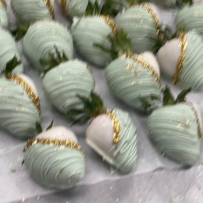 Chocolate covered strawberries 