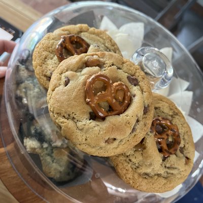 Sourdough Chocolate Chip Cookies 6Pk