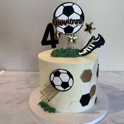 7” Custom Cake -feeds Up To 18 People 