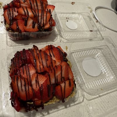 Dubai strawberries 