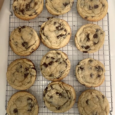 12 60g Buttery Chocolate Chip Cookies 