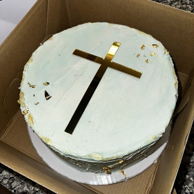 Custom 8” round cake