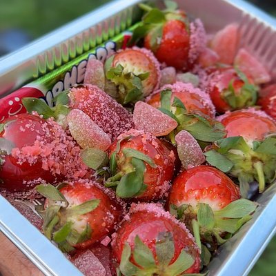 Medium Strawberries 