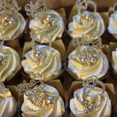 Dozen Decorated Cupcakes