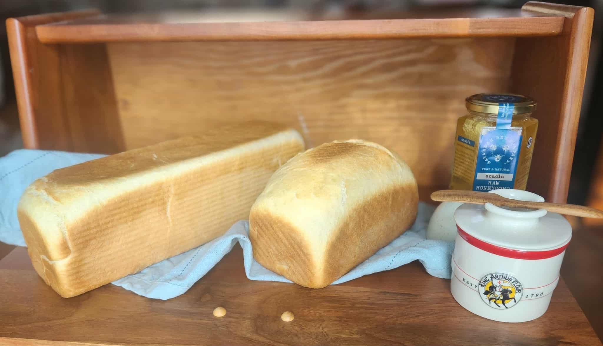 Pain De Mie (pan-duh-me)