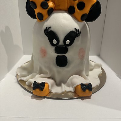 Mini Mouse Ghost Cake