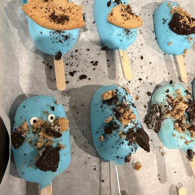 Cakesicles (dozen) 