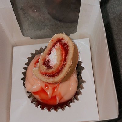 “Little Debbie” Cupcake (Dozen)