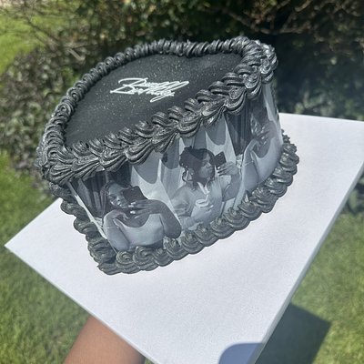 Custom 1 Tier Cake With Pictures 