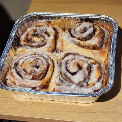 Cinnamon Rolls (4 Pack) 